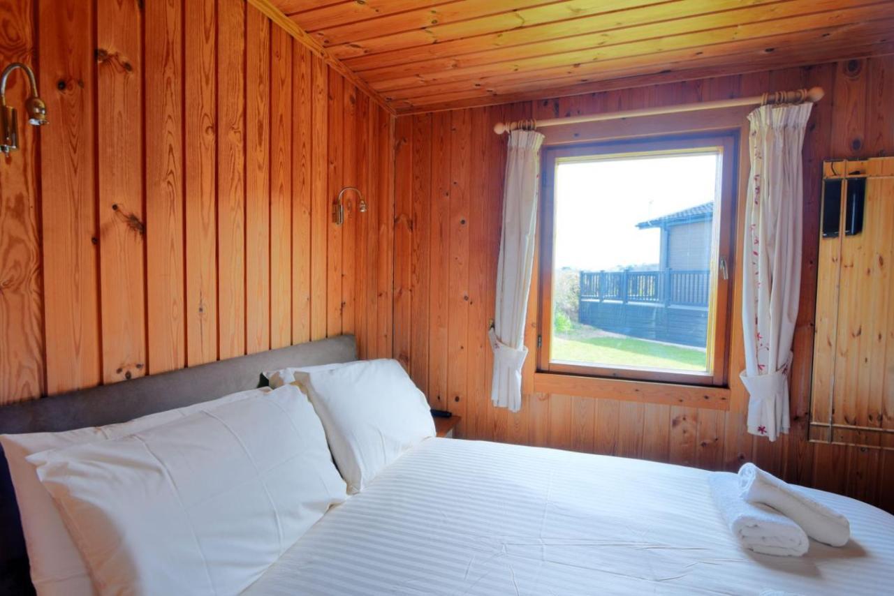 Вилла 10 Pinewood Retreat Лайм-Реджис Экстерьер фото